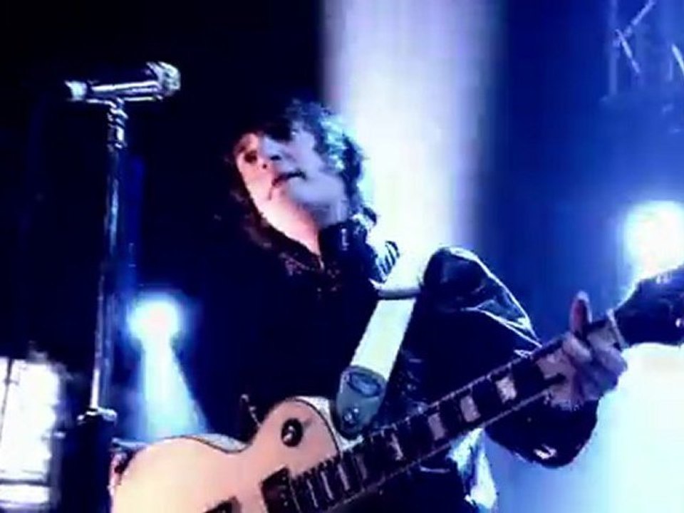 iConcerts - The Enemy - Sing When You're In Love (live)