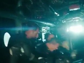 Transformers 3 : Dark Of The Moon - Extrait #2 "Wind Suit Jump" [VO-HD]