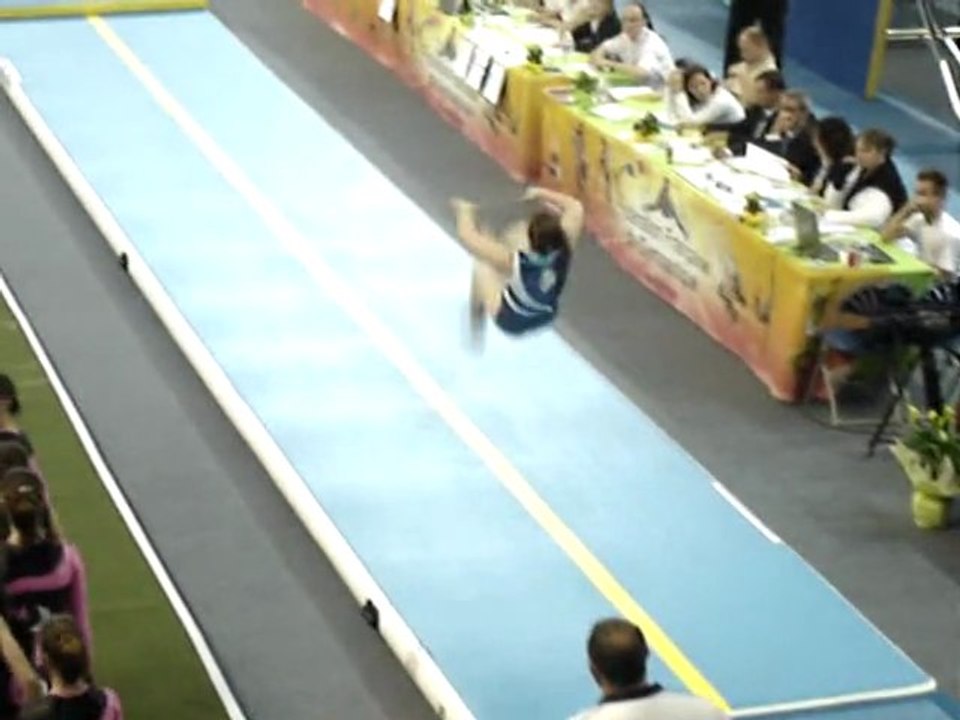 Championnat de France - Tumbling - Calais  15.05.11