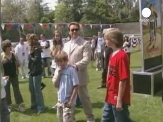 Schwarzenegger, scandalo figlio segreto: stop a nuovo...