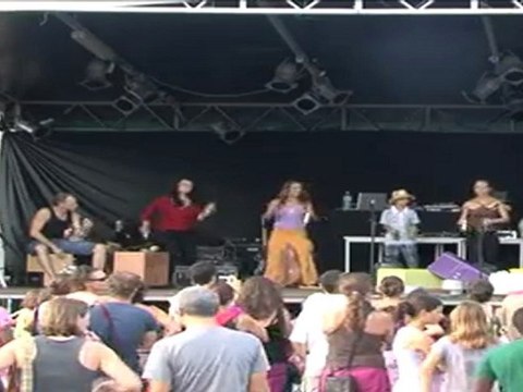 FESTIVAL DES CULTURES URBAINES 2011 - Restitution atelier percussions urbaines