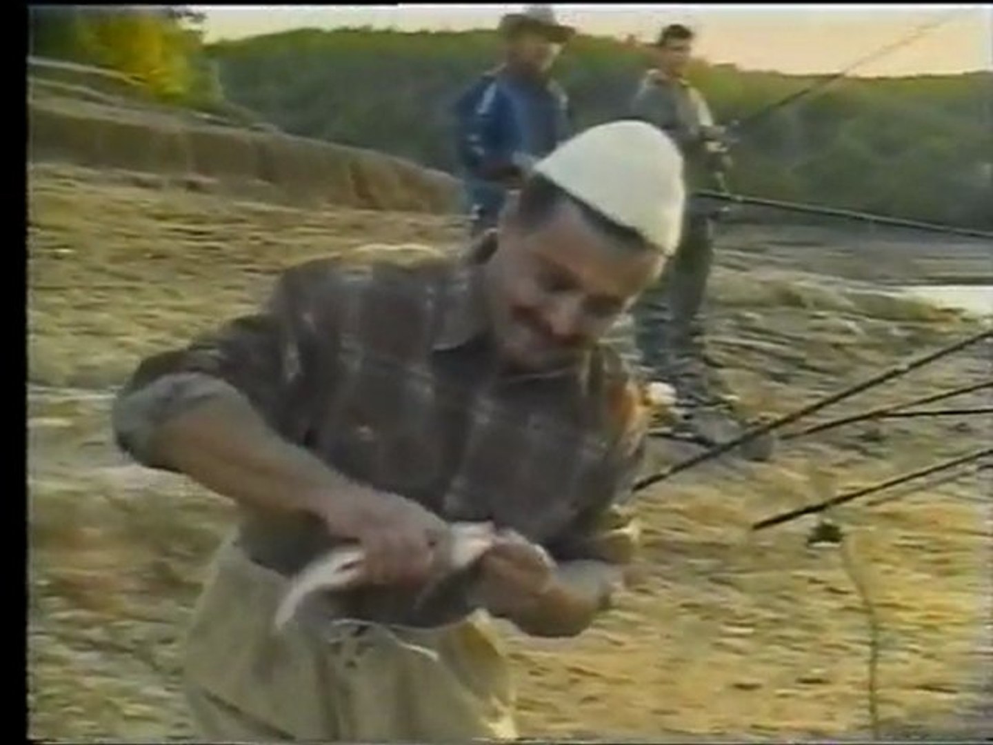 HUMOR SHQIP - QUMILI ME PESHKATARET