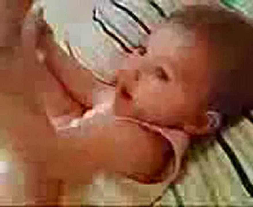 TV3 - Moments tendres: La Dunia diu papa!