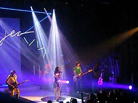 Donne-moi le temps - Jenifer au trianon (19/05/11)