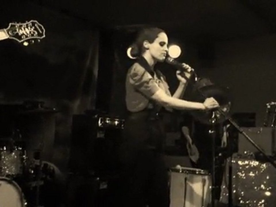 anna calvi
