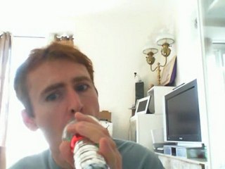 Wiwi égratigne "dancin' fool"