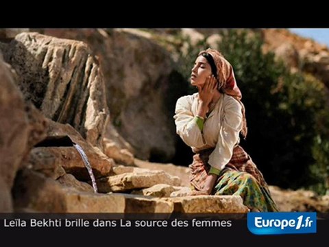 Leïla Bekhti brille dans La source des femmes