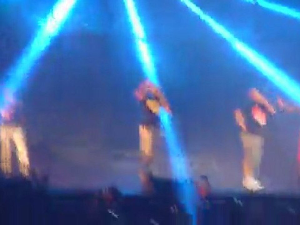 20/05/11 - Soprano - Zenith de Paris - "Piranhas"