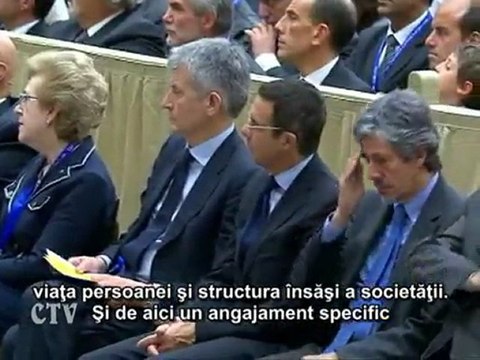 Benedict al XVI-lea: Credinţa este în serviciul dezvoltării omului