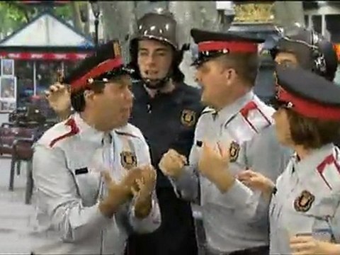 TV3 - Polònia - Els mossos ho celebren a Canaletes