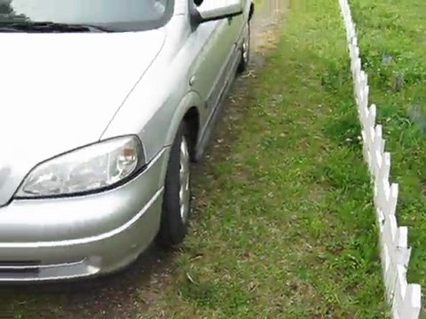 moi et l'opel astra de mon pére tu me manque grave jtm papa