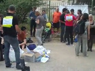 Οι Ισπανοί διαδηλώνουν στην Ακρόπολη2