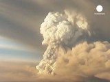 Volcano clouds Icelandic skies again