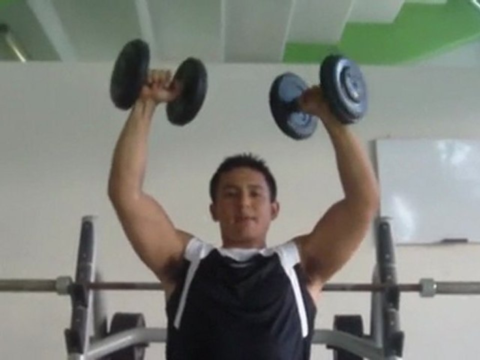 Press Arnold. Ejercicio De Hombros Con Mancuernas. Haz Este Ejercicio Para Hombros Y Gana Musculos