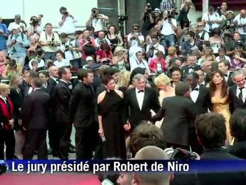 Festival de Cannes: Montée des marches pour la cérémonie de clôture