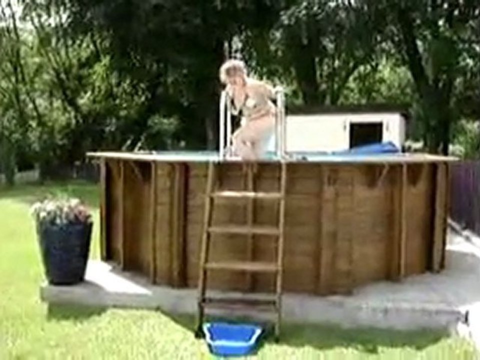 piscine et barbecue