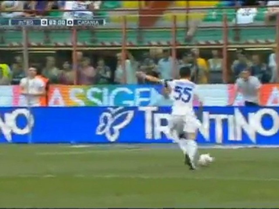 Inter gewinnt mit 3 zu 1 gegen Catania