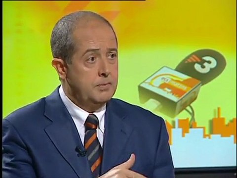 TV3 - Els matins - Felip Puig critica que l'Audiència exhibeixi emmanillats els detinguts