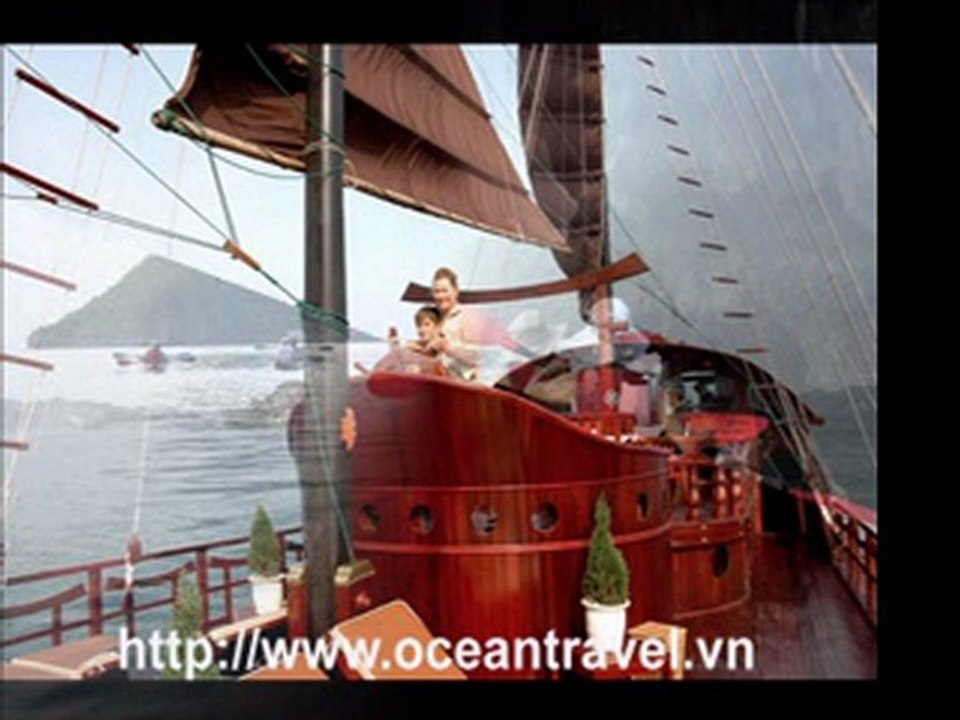 Du lịch cùng tàu Red Dragon trên Vịnh Hạ long