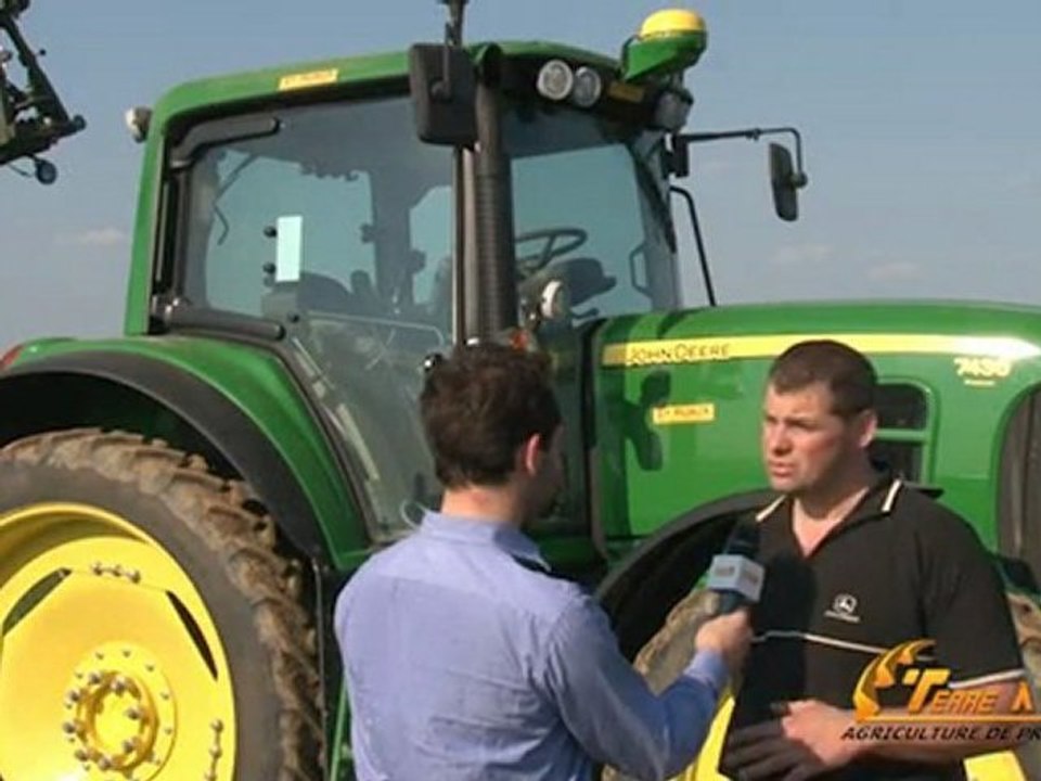 Essai Terre à Terre 2011 – La console multifonction de John Deere - Un autoguidage reconnu, des fonctionnalités à découvrir mais surtout une ouverture aux autres marques !
