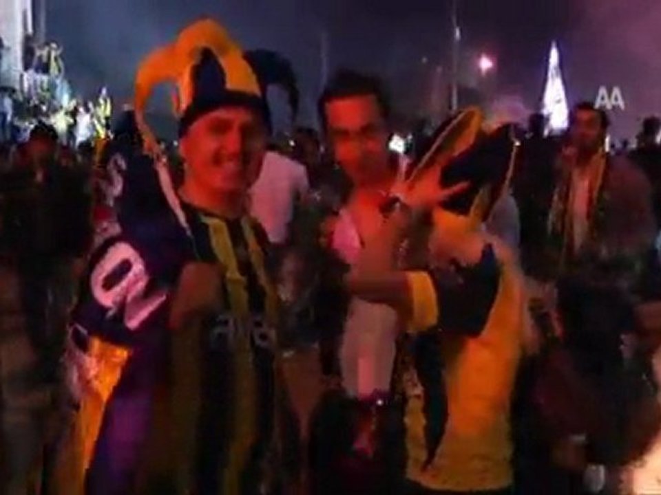 Cadde'de şampiyonluk kutlamaları