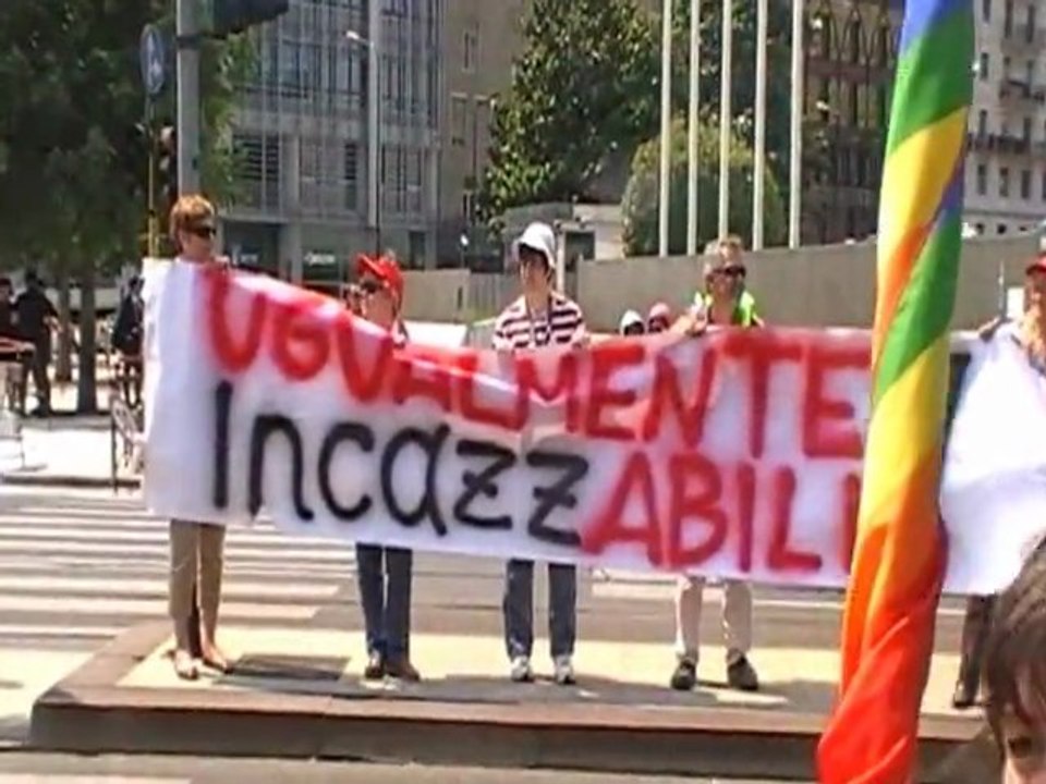 19 Maggio 011 - Presidio CUB SANITA'   Contro i tagli Socio-Sanitario