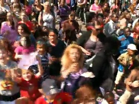 Rene la taupe Flash Mob à la foire du trône !!