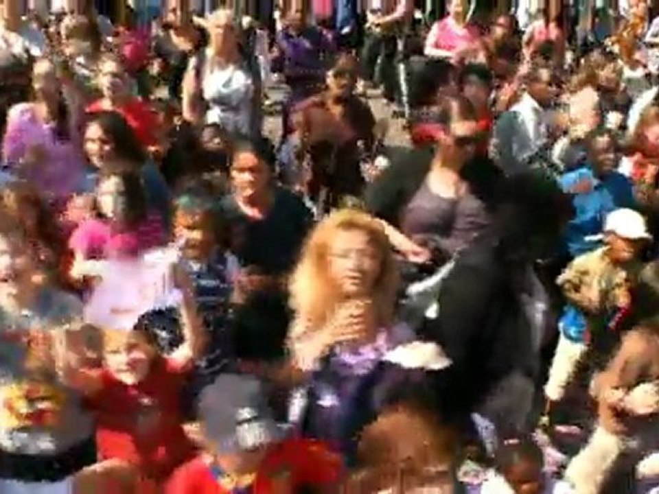 Rene la taupe Flash Mob à la foire du trône !!