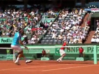 Federer zoru kolaya çevirdi