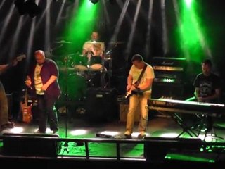 DELUXE - "Milion Dolarów" live Graffiti Lublin 20.05.2011