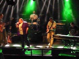 DELUXE - "Milion Dolarów" live Graffiti Lublin 20.05.2011