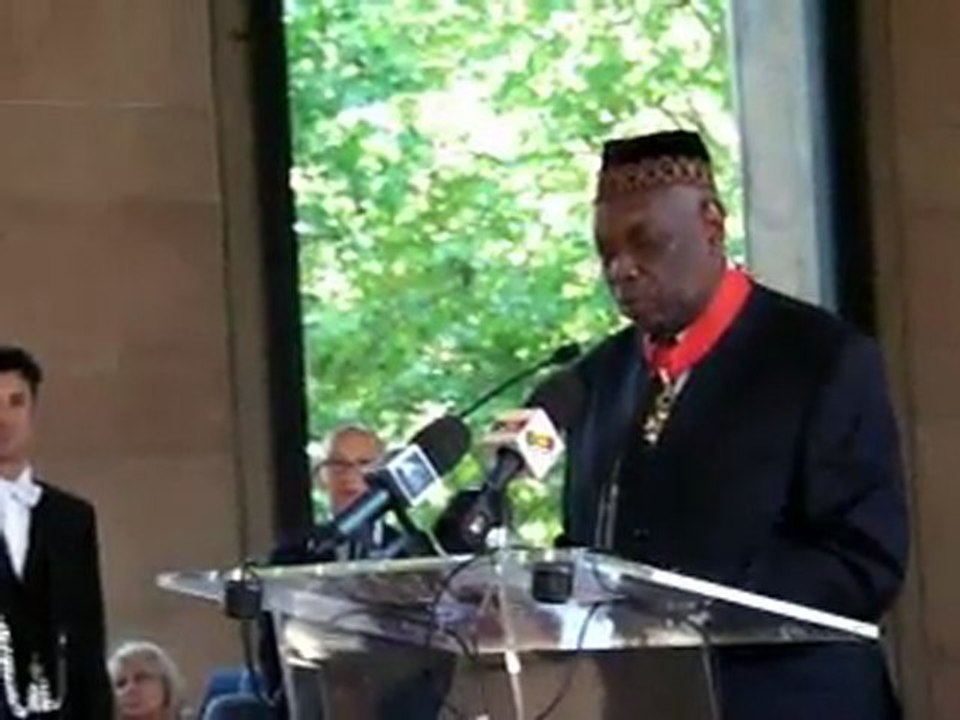 France/Bénin:  Albert TEVOEDJRE  décoré Commandeur de la Légion d'honneur