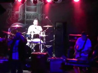 DELUXE - "Wishing Well - Free cover" live Graffiti Lublin 20.05.2011