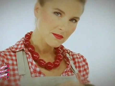 Bonne maman - Sketch de Certains l'aiment show