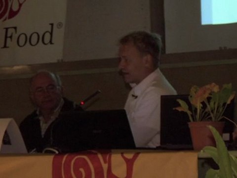 Conferencia d'Andreas Kalcker: La veritat sobre l'MMS (diòxid de clor), un complement revolucionari per a sida, càncer i altres malaties.