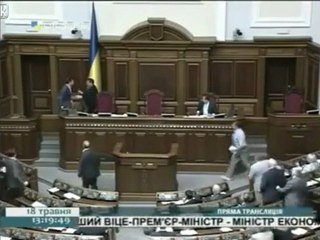 Ξύλο στη Βουλή της Ουκρανίας