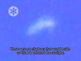 Bizarre UFO  (sky serpent)  in London hours before the Royal wedding 2011