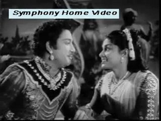 Mugathil Mugam paarkalaam