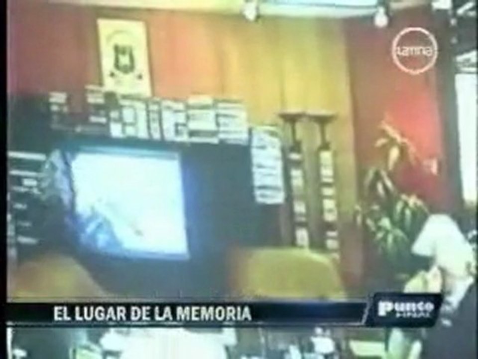 Keiko apoyando la tercera reelección de su corrupto padre