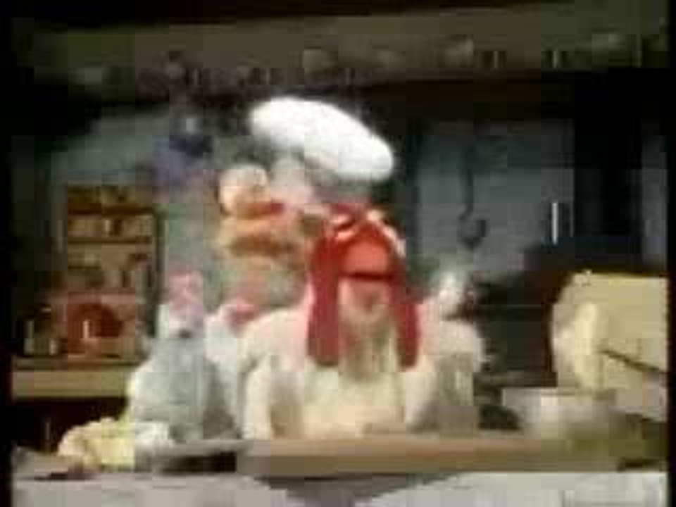 The Muppets - Swedish Chef making Chicke