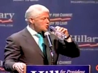 Bill Clinton interrogé sur le Bohemian Club