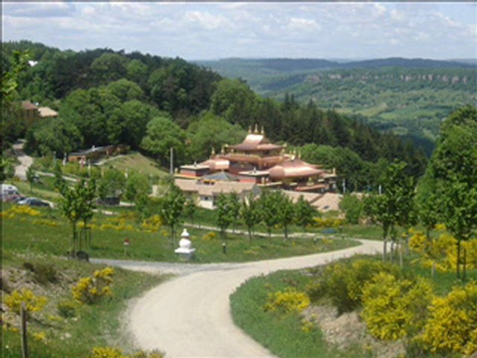 TEMPLE BOUDDHISTE LERAB LING
