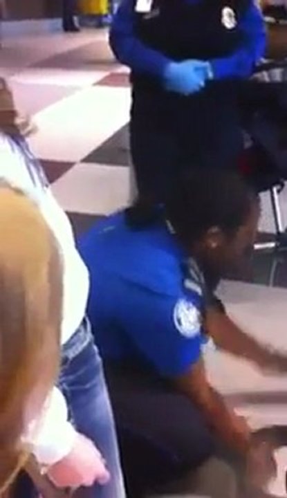 USA.Post 11 septembre..La route vers un neo fascisme ( TSA 1/4 )