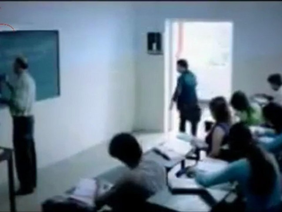 Derse Geç Kalan Öğrenci Nasıl Derse Girer  (by 6ustucN)