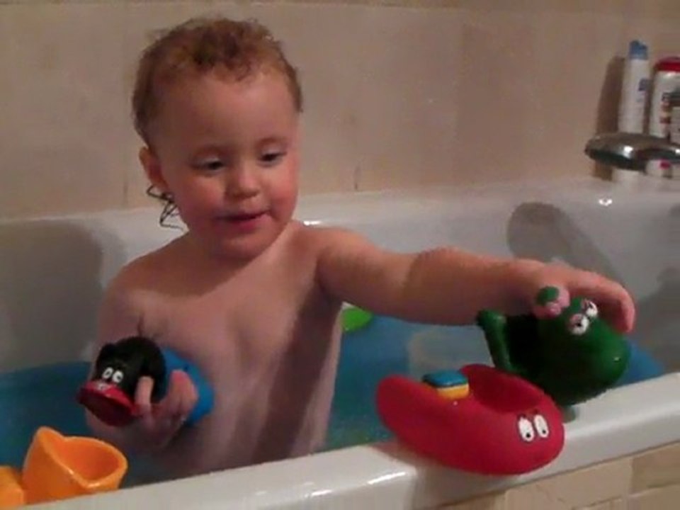 Clotilde dans son bain