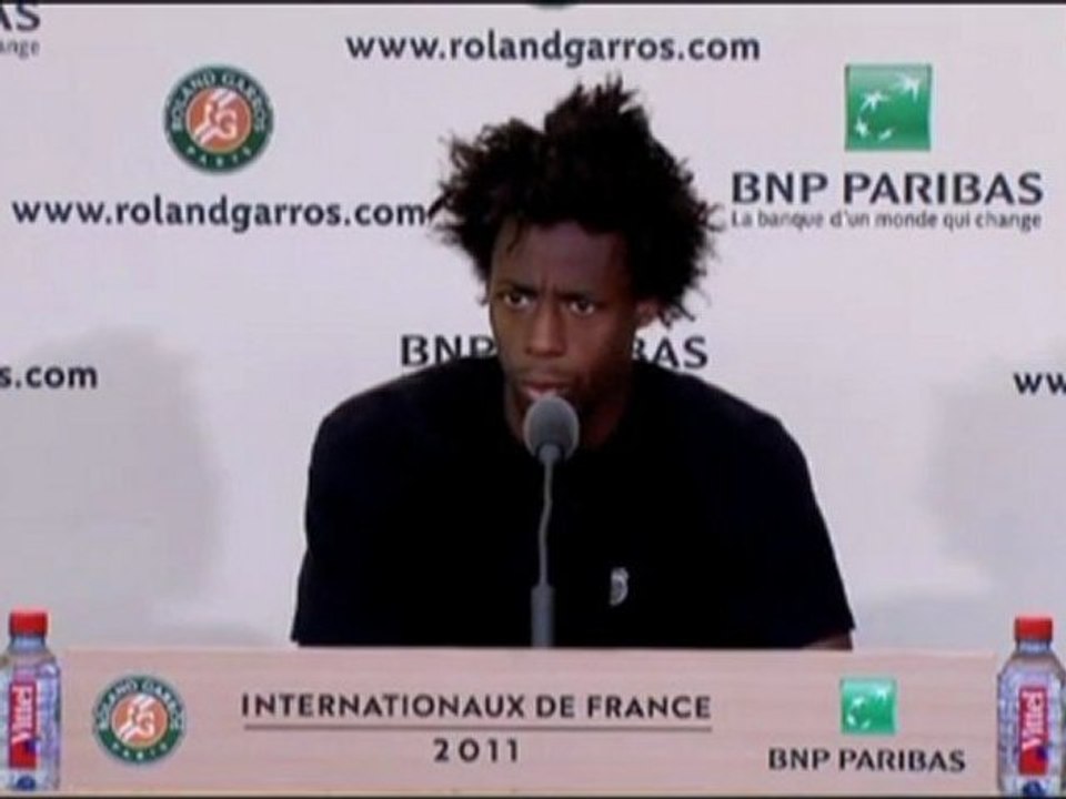 Monfils trotz Schmerzen weiter