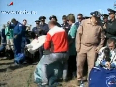 «Союз» с астронавтами на борту успешно приземлился