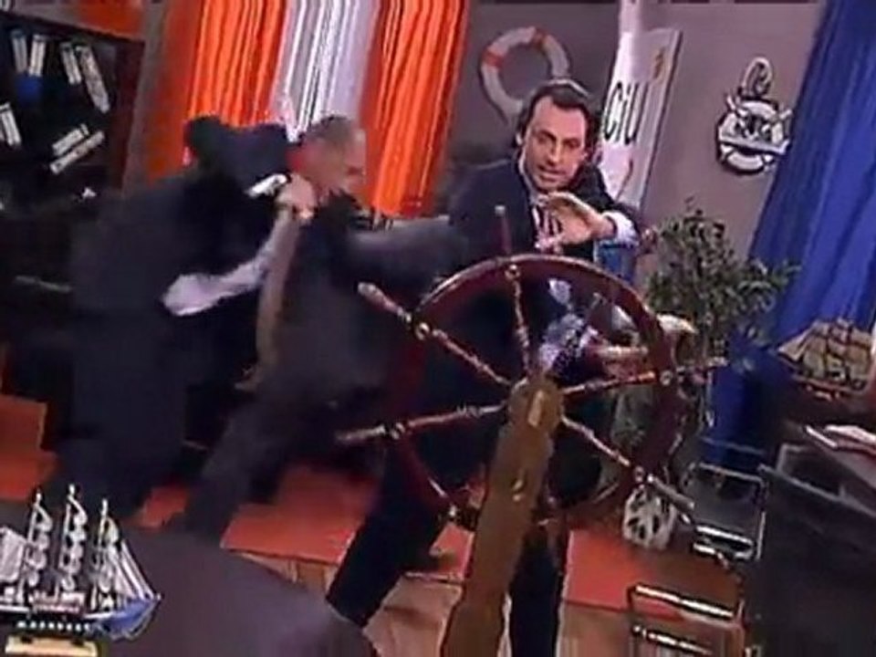 TV3 - Polònia - Artur Mas fa anar el timó