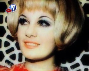 BİZİM ŞARKIMIZ- Emel Sayın- Olmaz Böyle Şey