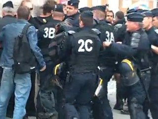 Манифестация на пл. Ротонды 26 мая 2011 (Париж)